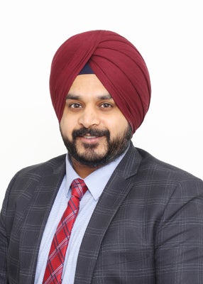Portrait of Simar Chawla, Associate.